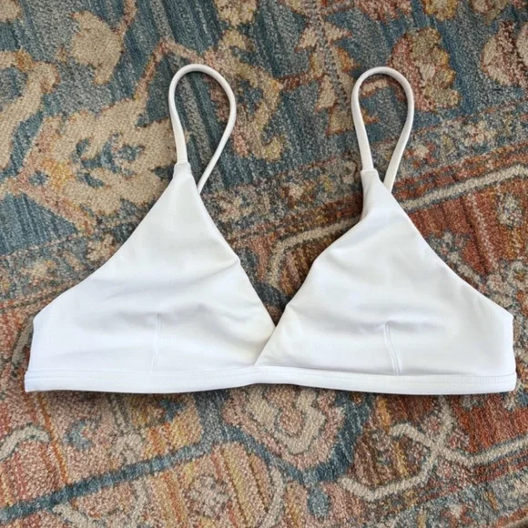 Left On Friday Sweet Victory White Bikini Top, Size Medium - Picture 2 of 4
